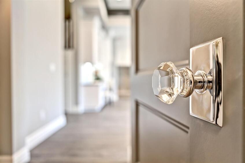 премиальные дверные ручки